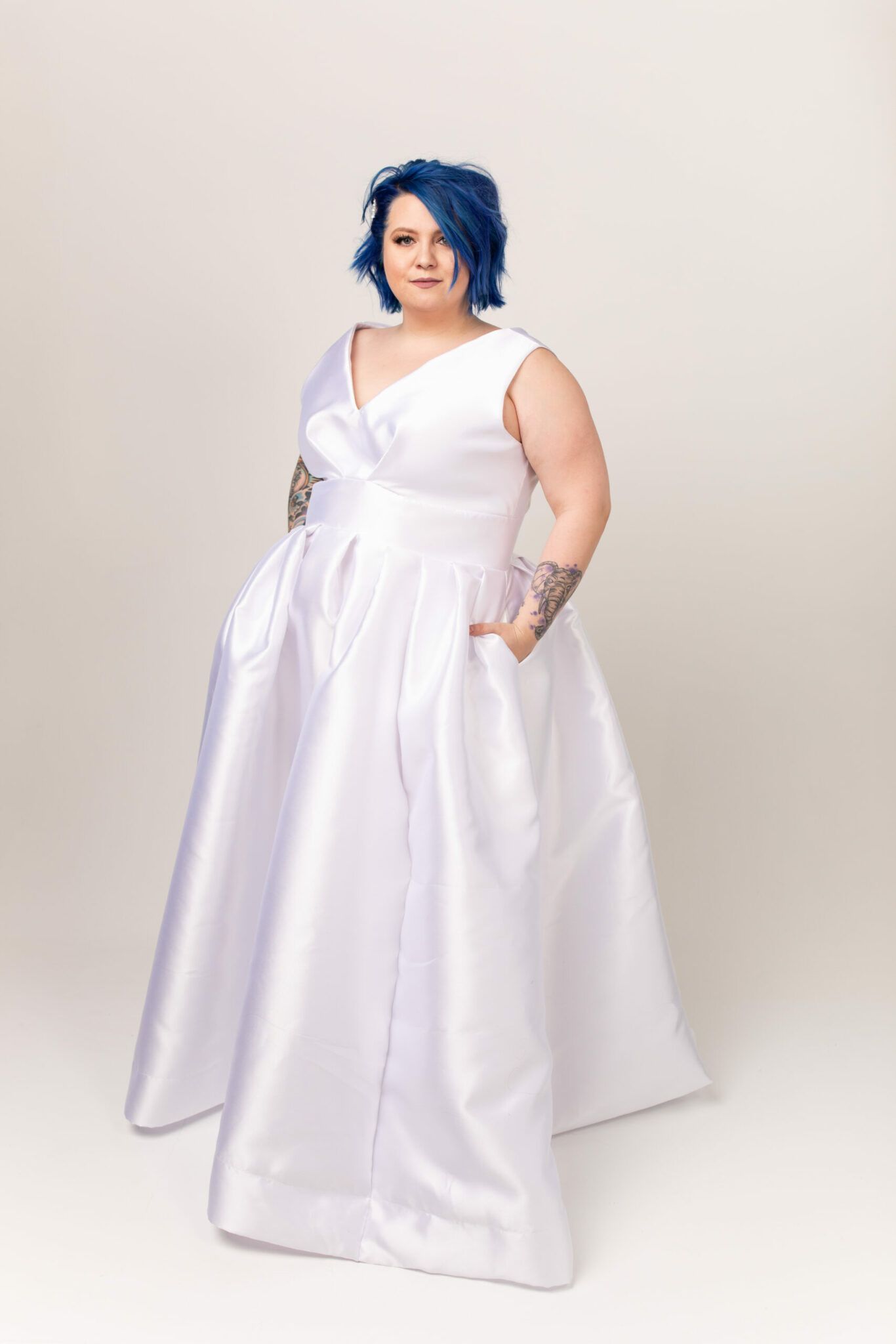 Hannah Caroline Couture is hosting a spectacular plus size Bridal Sample Sale, and you won't want to miss out on this chance to find the gown of your dreams.