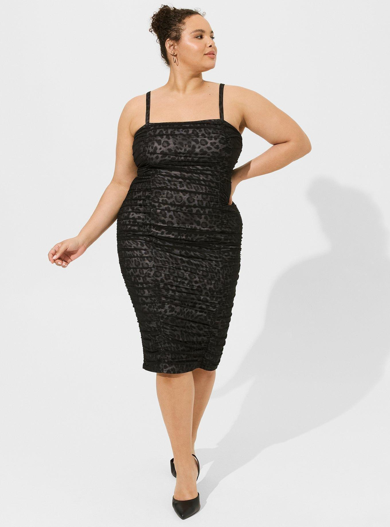 Midi-Mesh-Shirred-Bodycon-Dress-Leopard أفضل فساتين الكوكتيل للنساء ذوات المقاسات الكبيرة