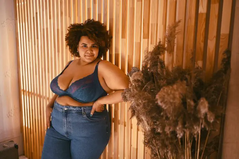 6 Bra Hacks Every Plus Size Woman Needs to Know