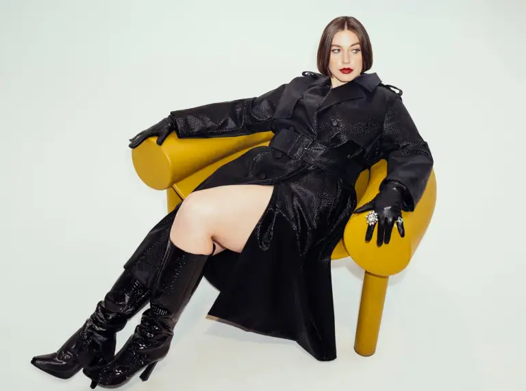 Hilary MacMillan’s Fall 2024 Collection: A Size-Inclusive Ode to 1970s Glamour
