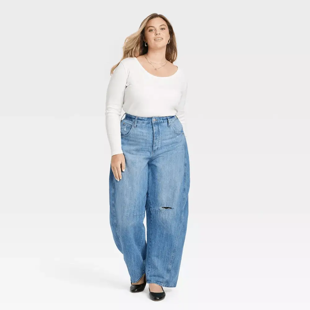 Womens High Rise Curved Leg Jeans Universal Thread™