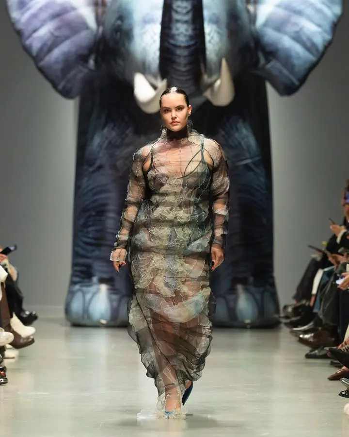 Esther Manas Runway