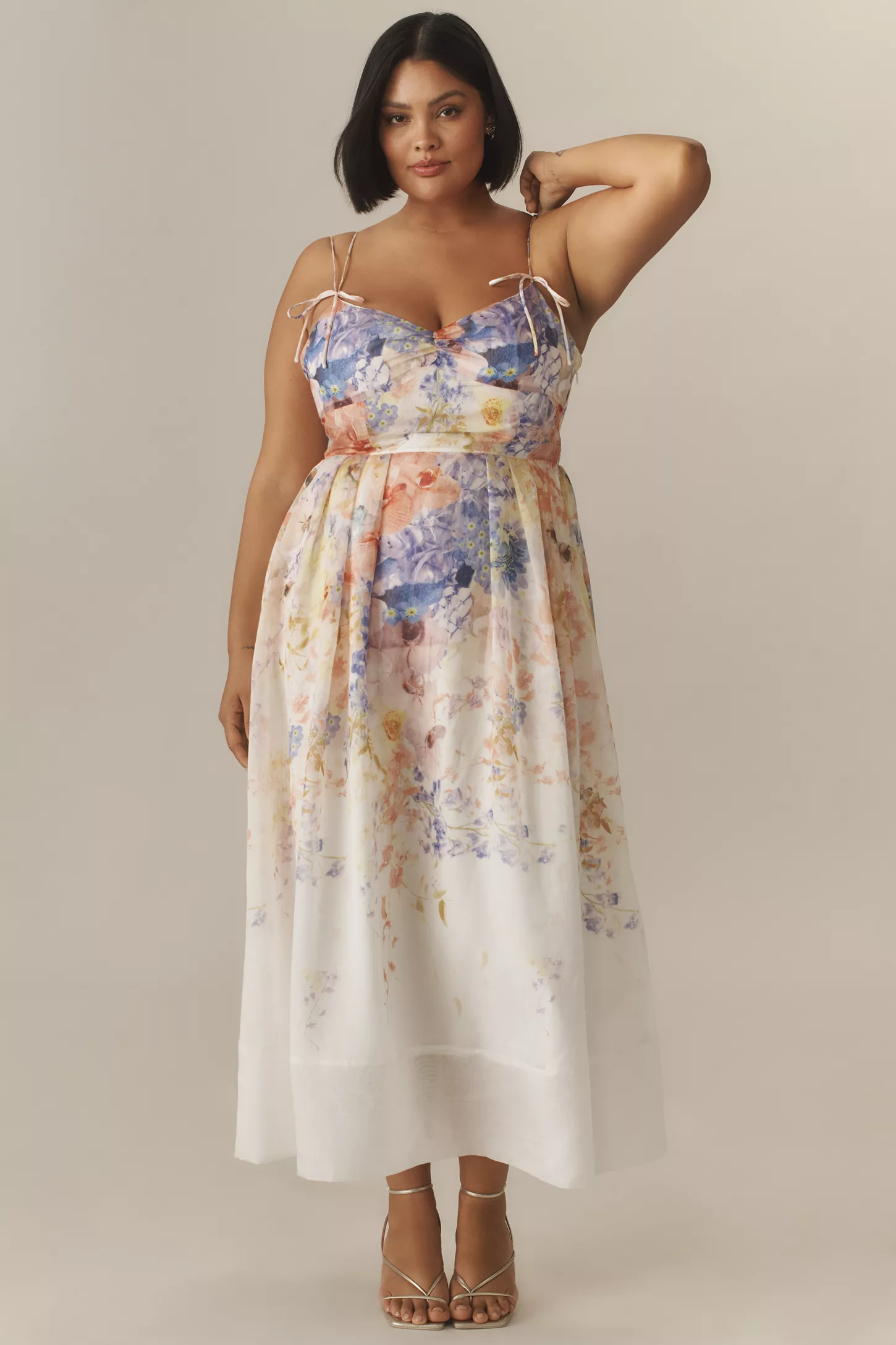En-Saison-Taylorann-Midi-Dress- 20 ثيابًا مثالية زائد حجم الربيع لتحديث خزانة ملابسك هذا الموسم