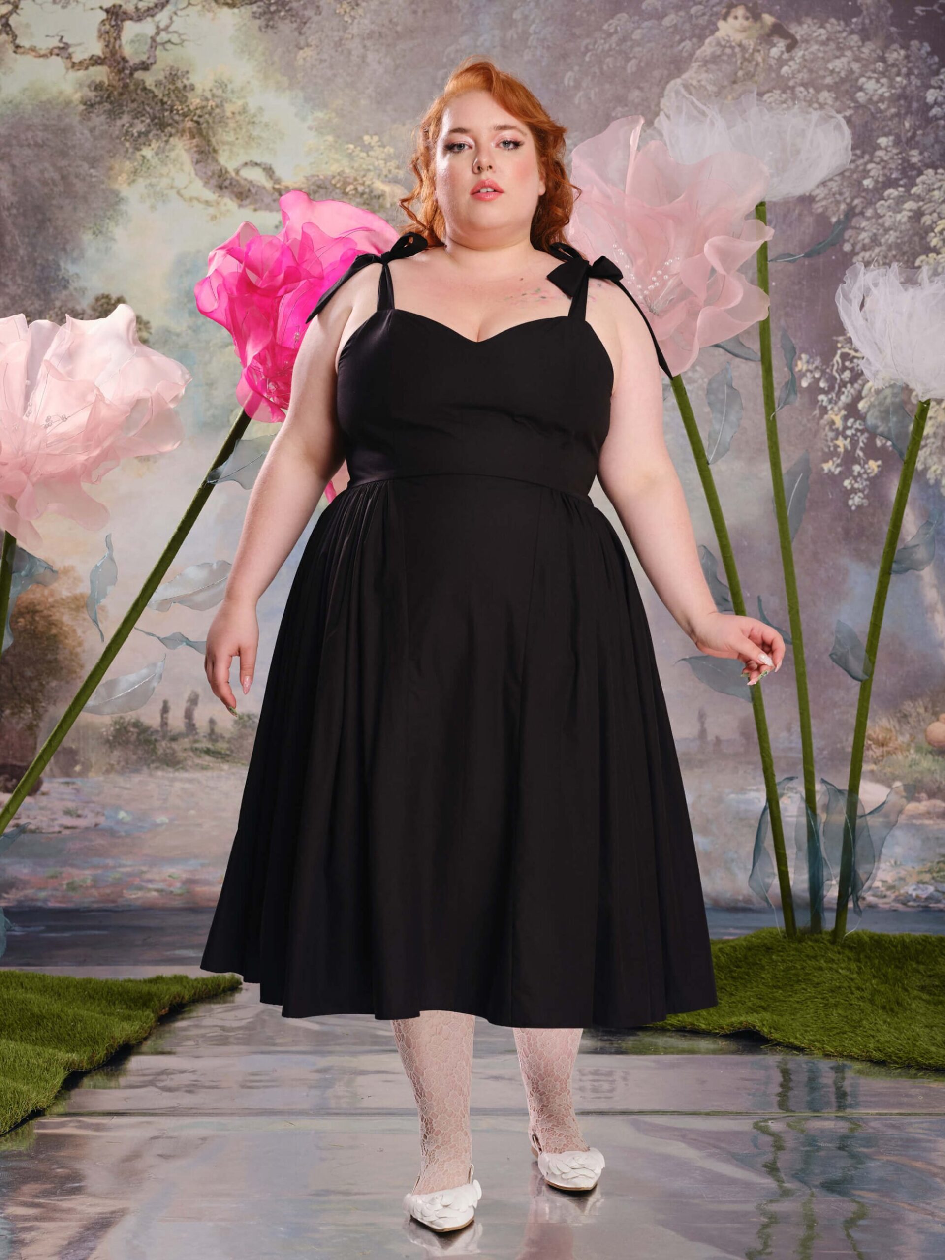 LOUD-BODIES-TINA-DRESS-BLACK-ORGANIC-COTTON-1-2000x2667-1-scaled 20 ثيابًا مثالية زائد حجم الربيع لتحديث خزانة ملابسك هذا الموسم