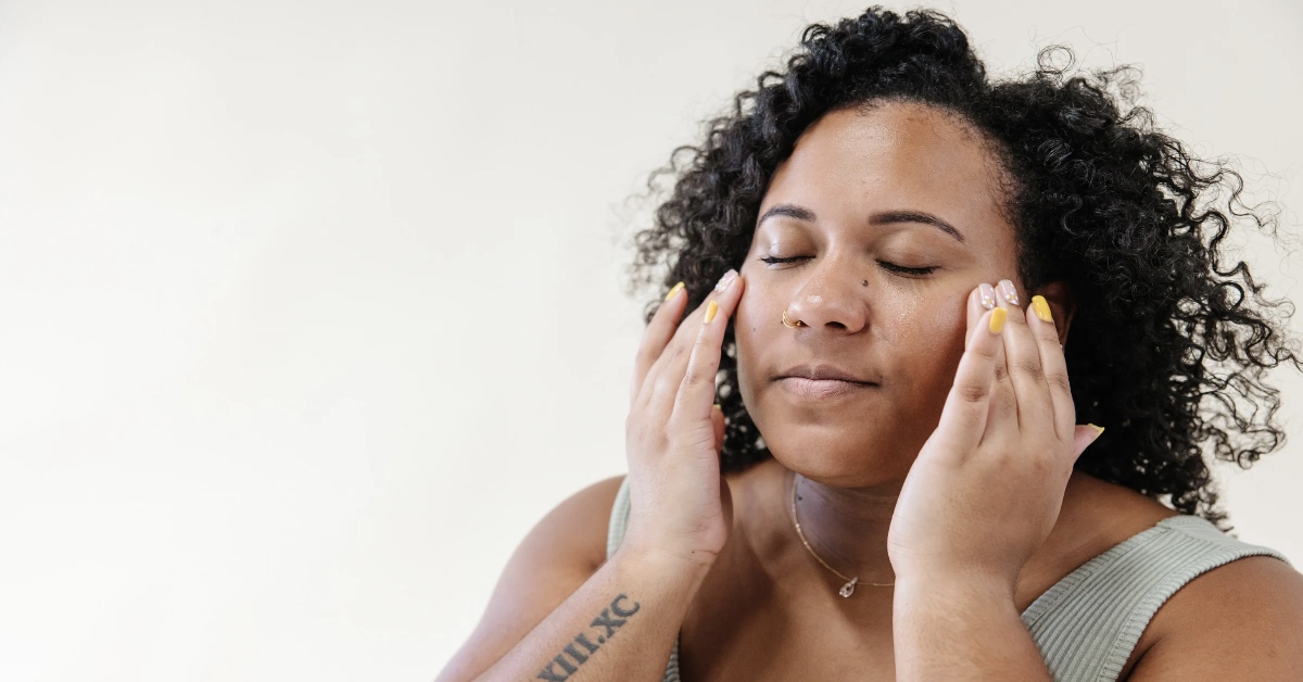 contour sticks for chubby faces