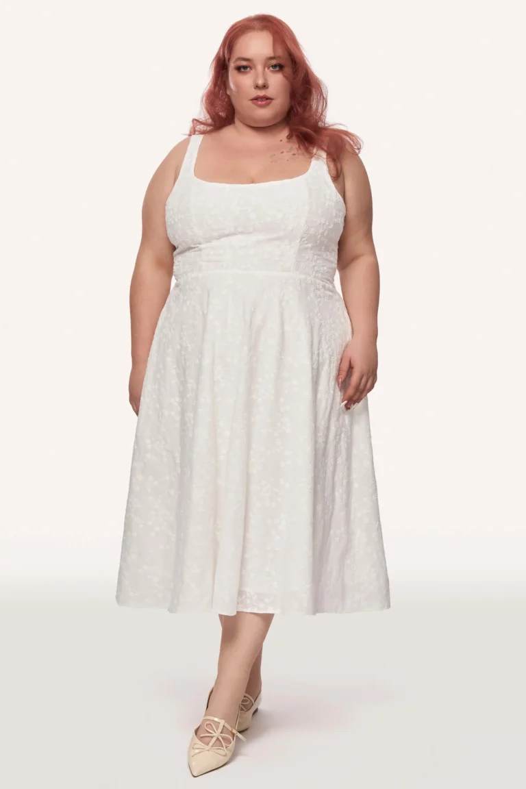 spring-2025-anastacia-sleeveless-corset-dress-in-embroidered-white-1-768x1152-1 زائد حجم فستان أبيض صغير: أسلوب الربيع الخاص بك؟ قمنا بترقيته للتو