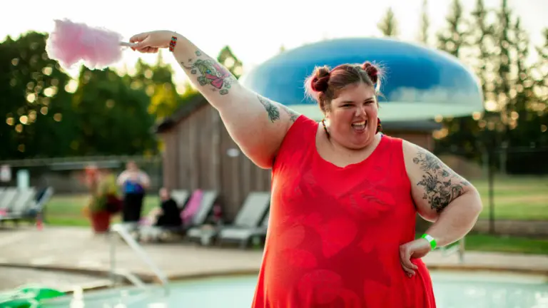Sun’s Out, Legs Out: Time to Rock that Plus Size Swimdress!