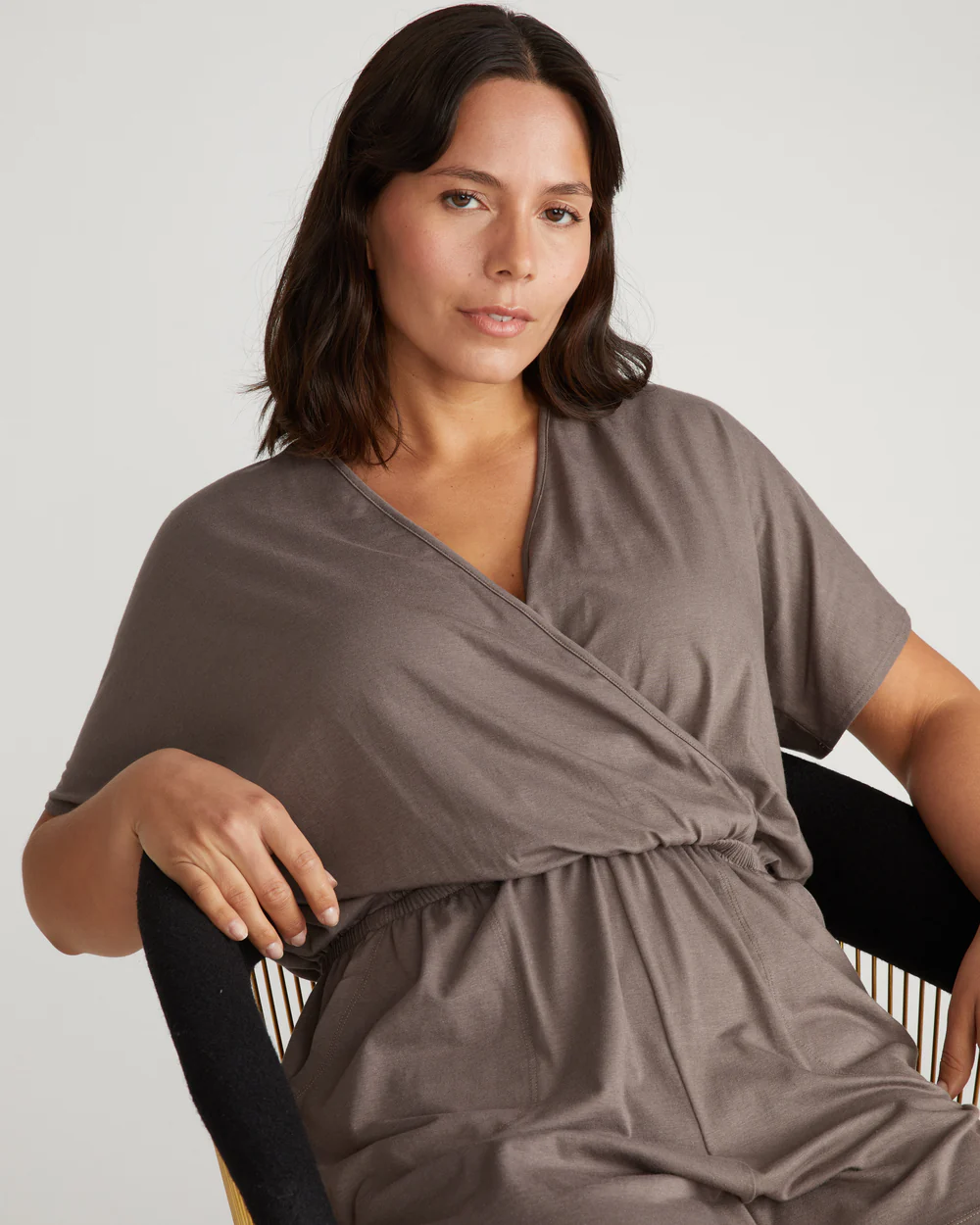 Nora_Cross_Front_Romper_Dark_Grey_Gull_USLG0843S_417_001_582.jpg 10 زائد قطع ملابس الصالة للتخلي عن الملابس الحقيقية