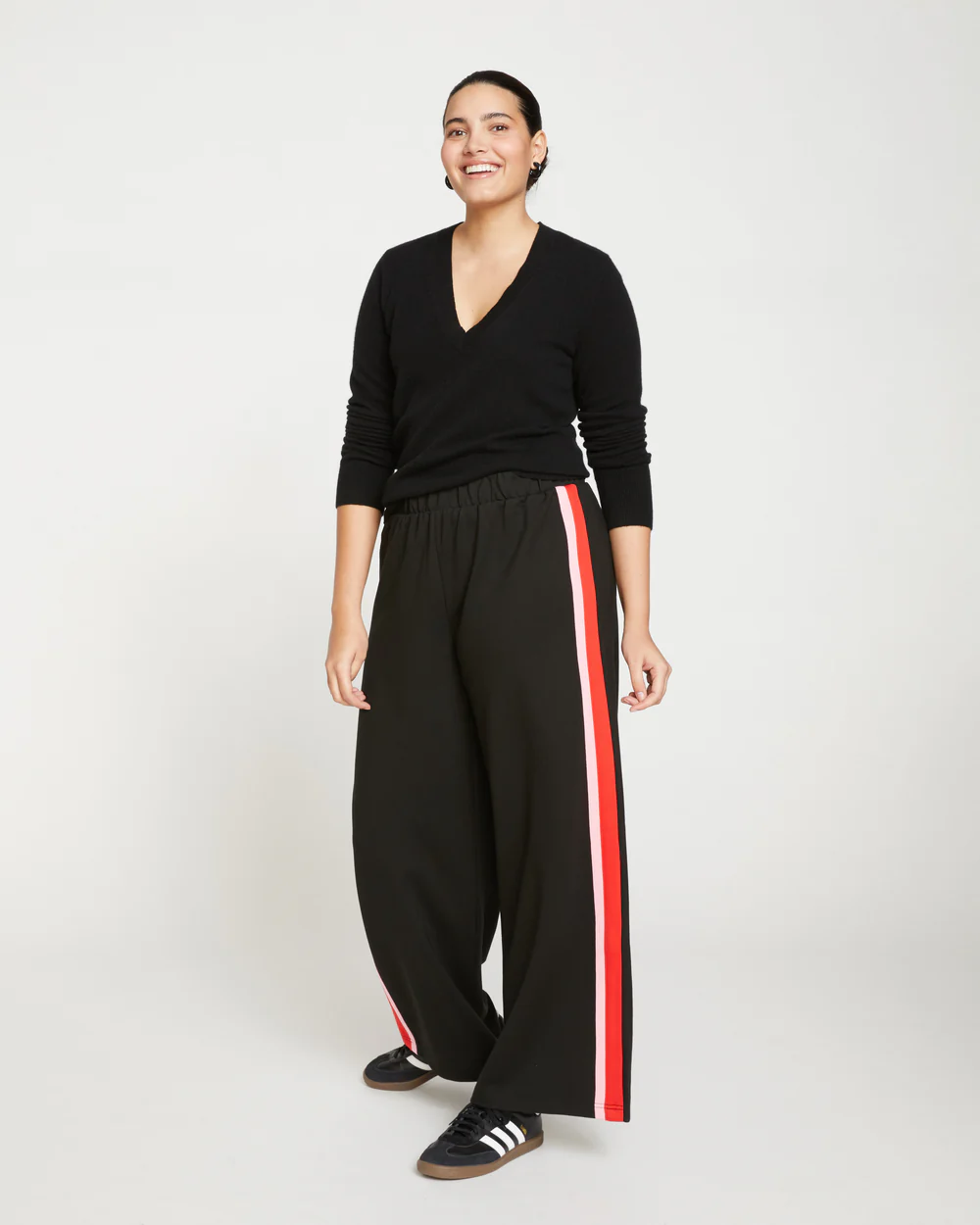 Stephanie_Wide_Leg_Stripe_Pants_30_Inch_Black_Peony_Aura_Orange_USPA0553_626_003_014 بالإضافة إلى حجم الملابس الحجم: 12 مظهرًا أنيقًا