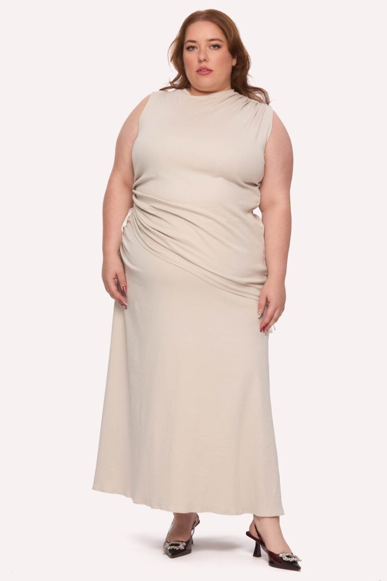 jackie-ruched-top-in-beige-1-768x1152-1 10 زائد حجم العناصر غير الرسمية للأعمال