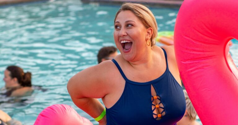 plus size friendly pool floaties