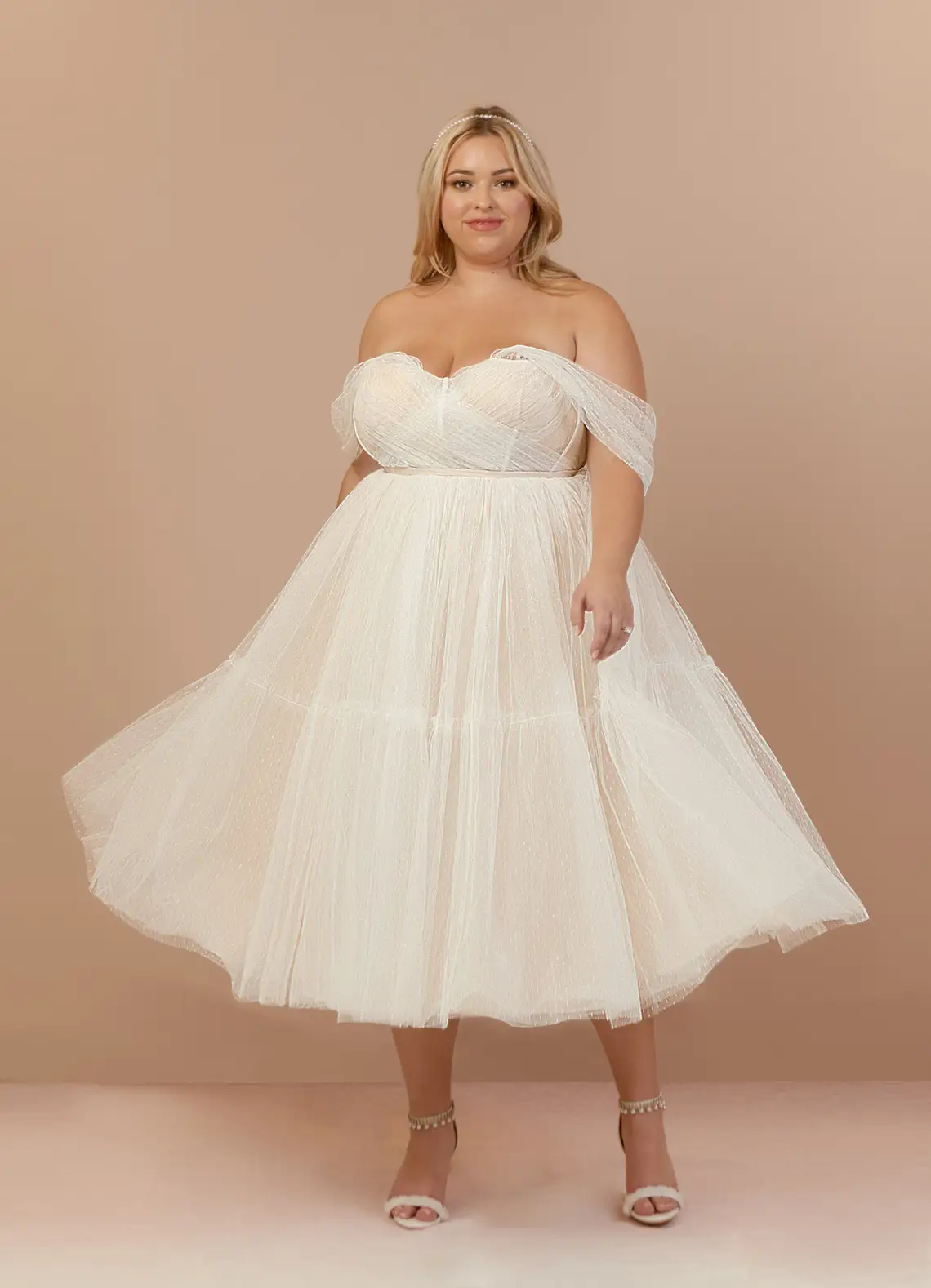 47e23a6235d0101f68fc6cfdd2a4a8a2.jpg Azazie Plus Size Wedding Ords: 15 فساتين بأسعار معقولة