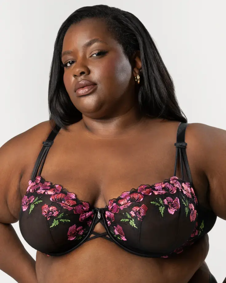 CC 1613 Black FrontShot 40DD 800x