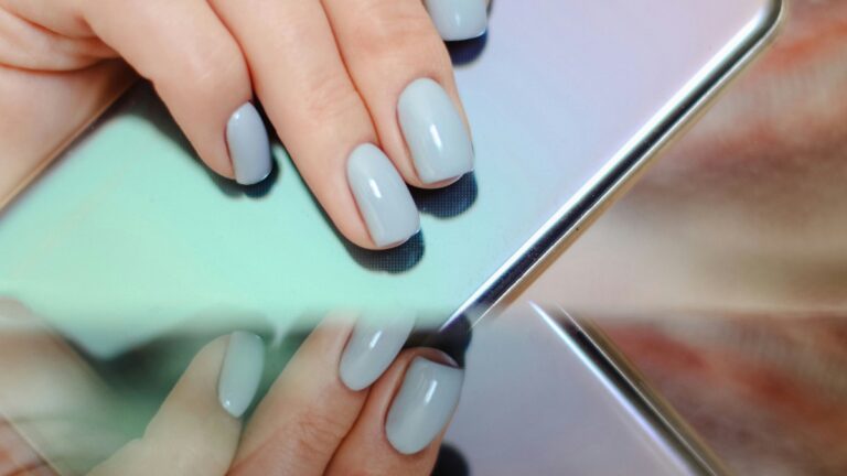 Summer nail polish shades