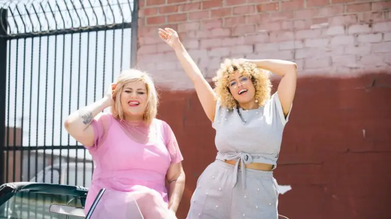 From Niche to Necessity: The Impact of Key Plus Size Designers and Influencers!
