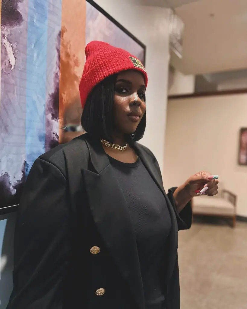 plus size fashion influencer