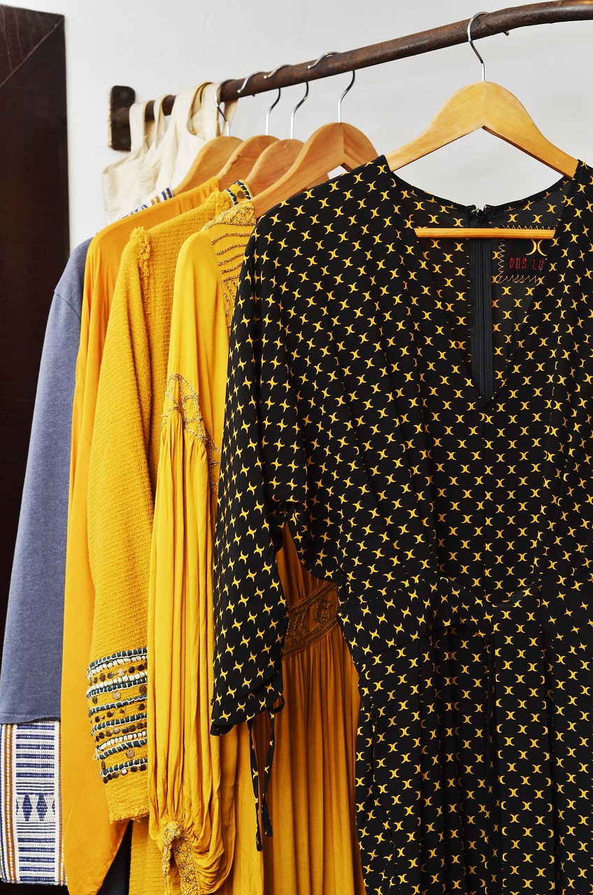 Shapeless Dresses That Hang Like Potato Sacks (image credits: pixabay)