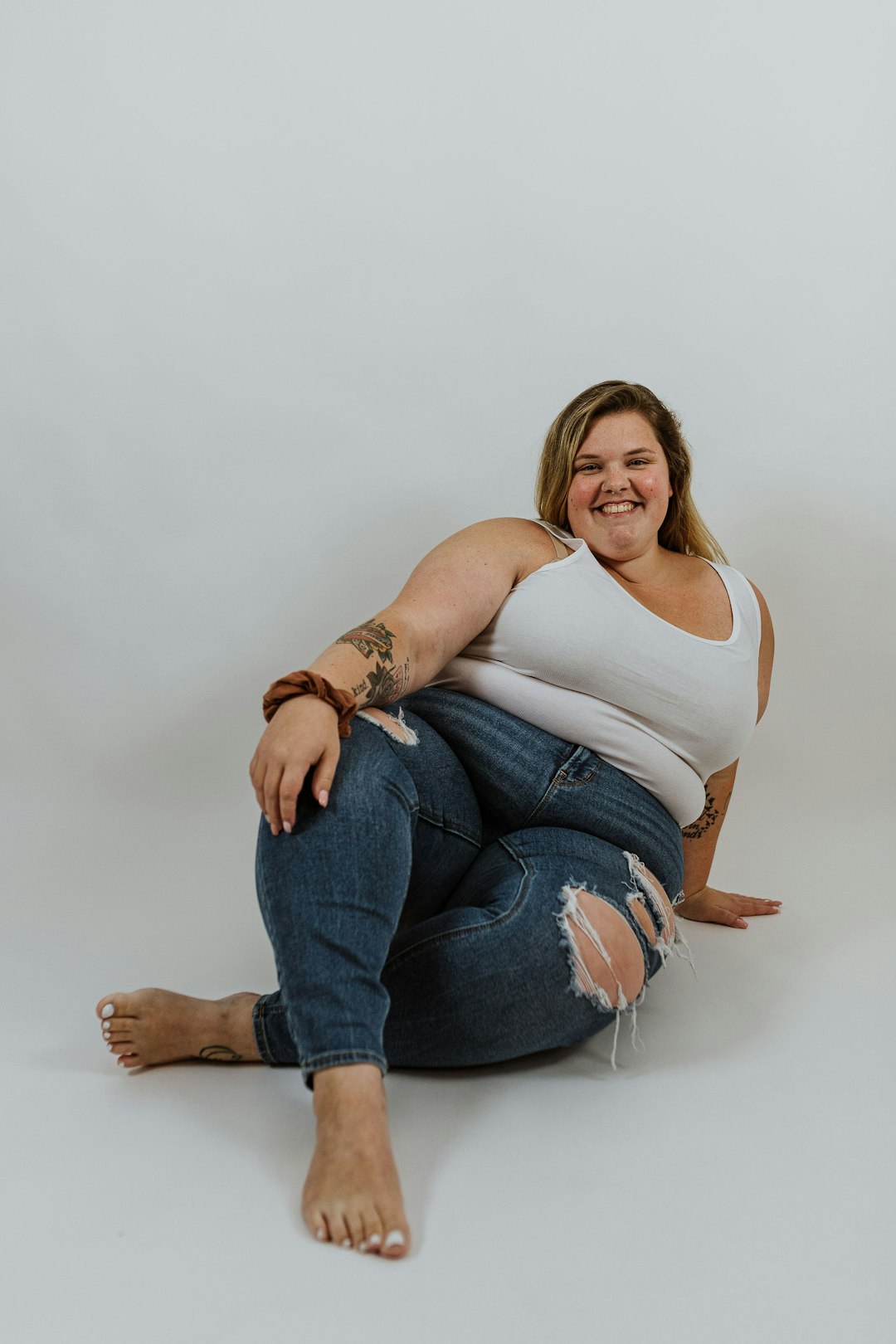 Tucking in Tops Always Creates Unflattering Lines (image credits: unsplash)