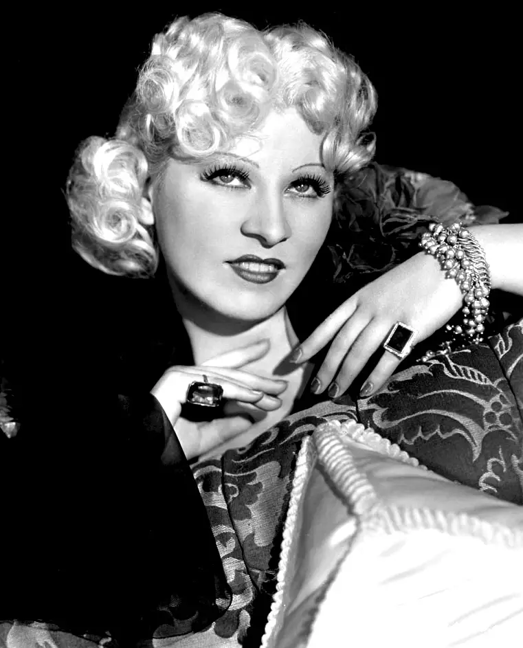 Mae West (image credits: eBay, Public domain, https://commons.wikimedia.org/w/index.php?curid=24931677)