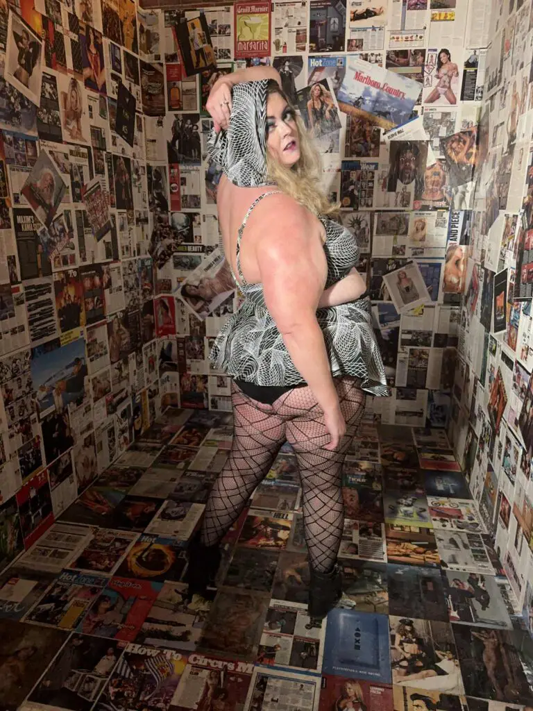 iHeartRaves- plus size rave clothing