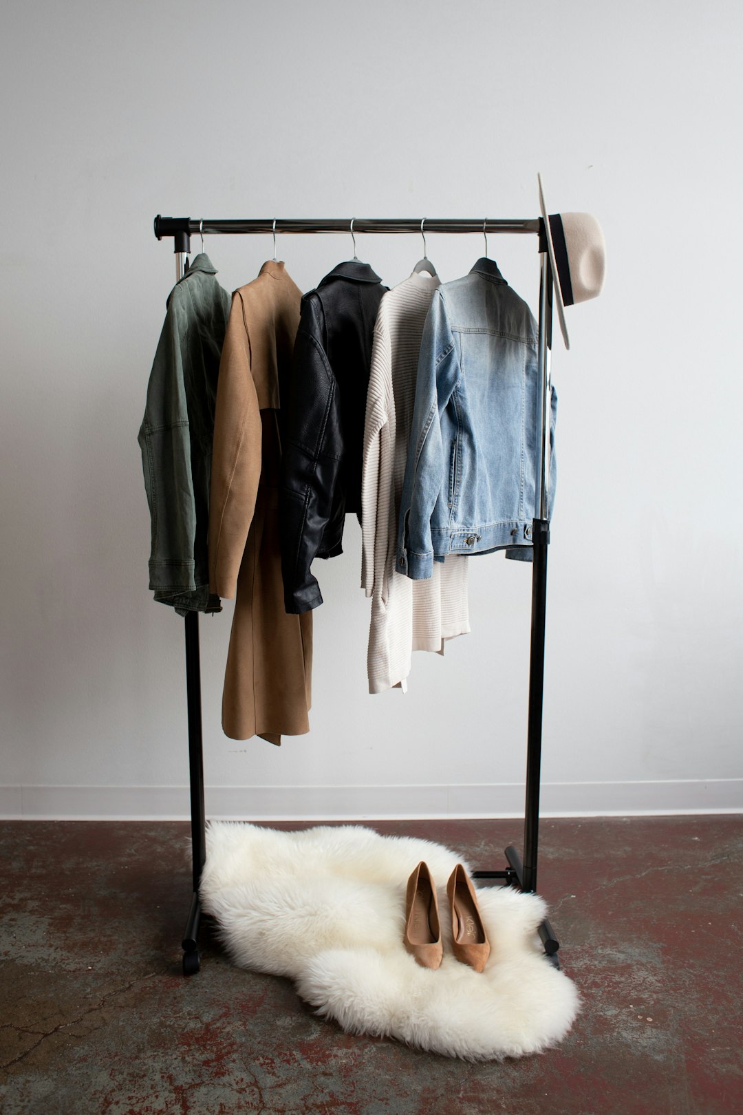 Understand the Capsule Wardrobe Trend (image credits: unsplash)