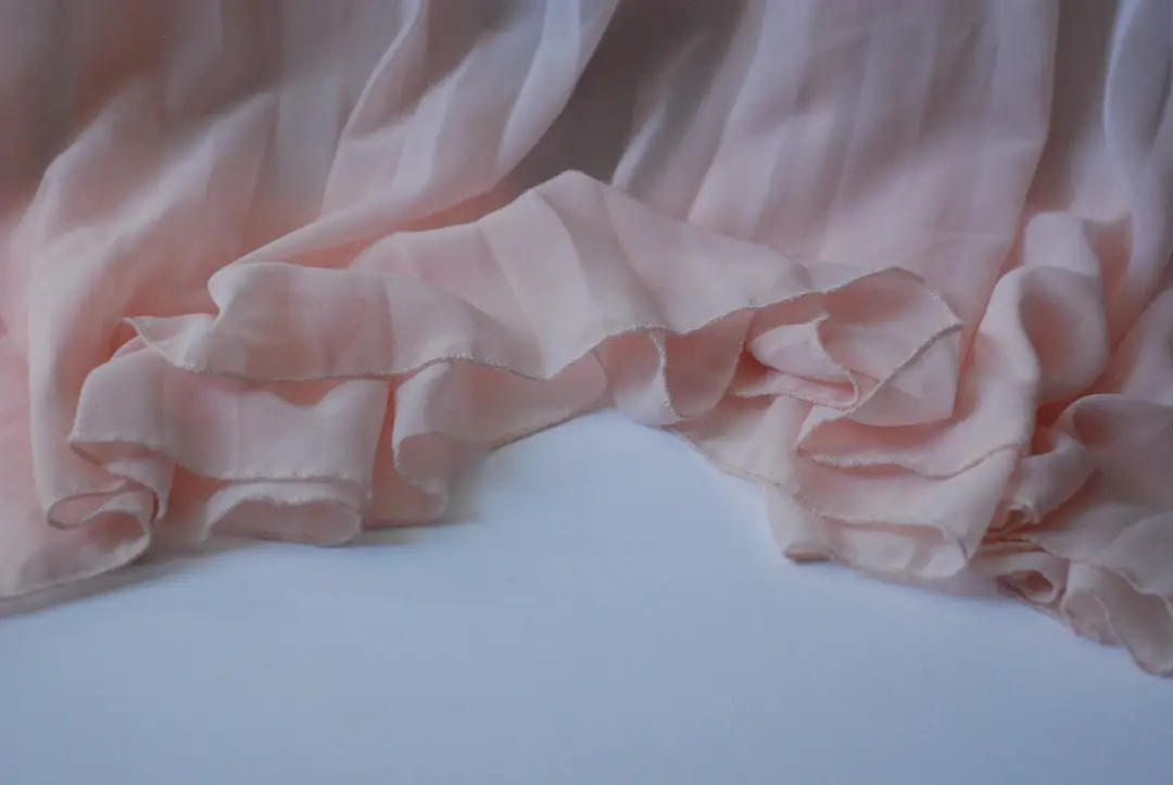Draping Fabrics: Flatter with Flow (image credits: unsplash)