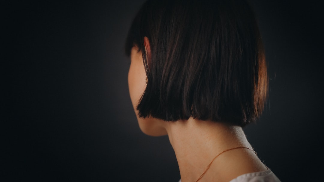 Chin-Length Lob With Blunt Ends and No Face-Framing (Fuller Effect) (image credits: unsplash)