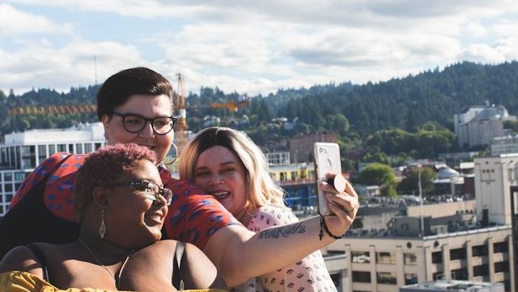 7 Outfit Mistakes That Make Plus-Size Women Look Bigger Than They Are