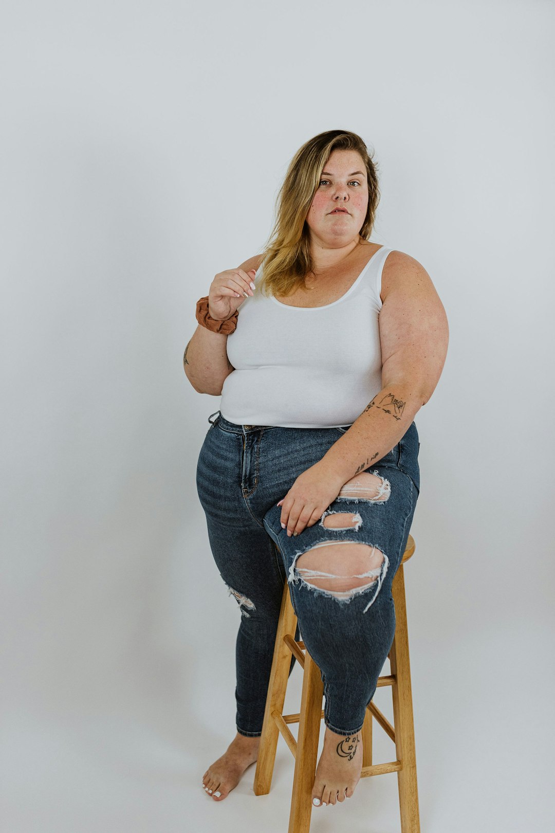 Expert-Approved Denim That Loves Your Curves (image credits: unsplash)