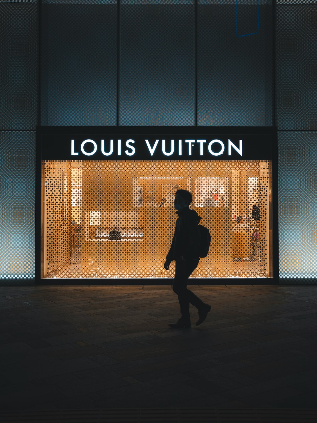Pioneering Designers Push Size‑Inclusive Luxury (image credits: unsplash)