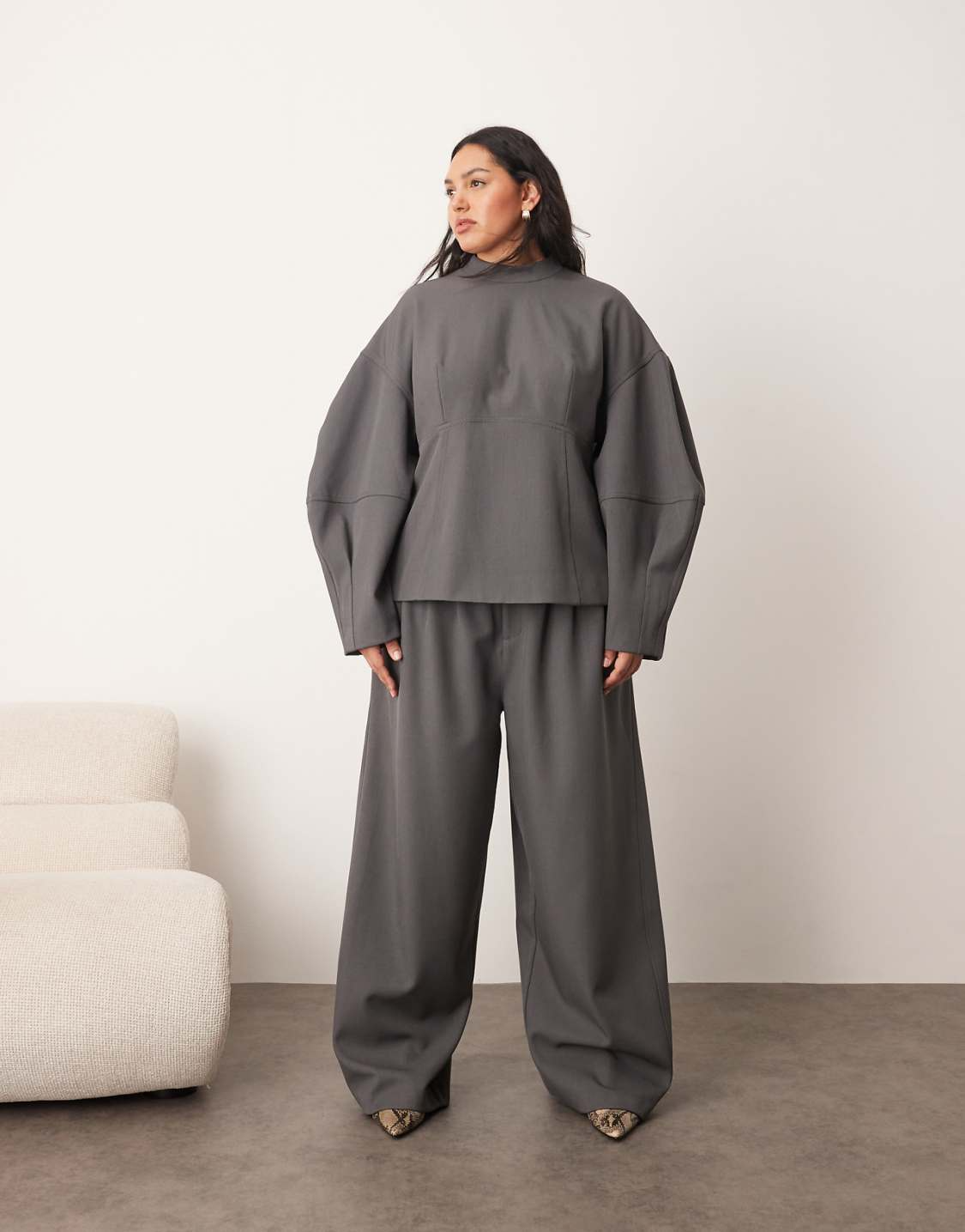 ARRANGE Curve tailored seam detail sculpted top with ovoid sleeves and pleated detail wide leg barrel pants in gray