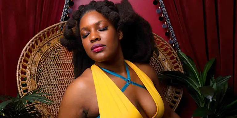 Beginners Burlesque Class with Ivee the Amazon