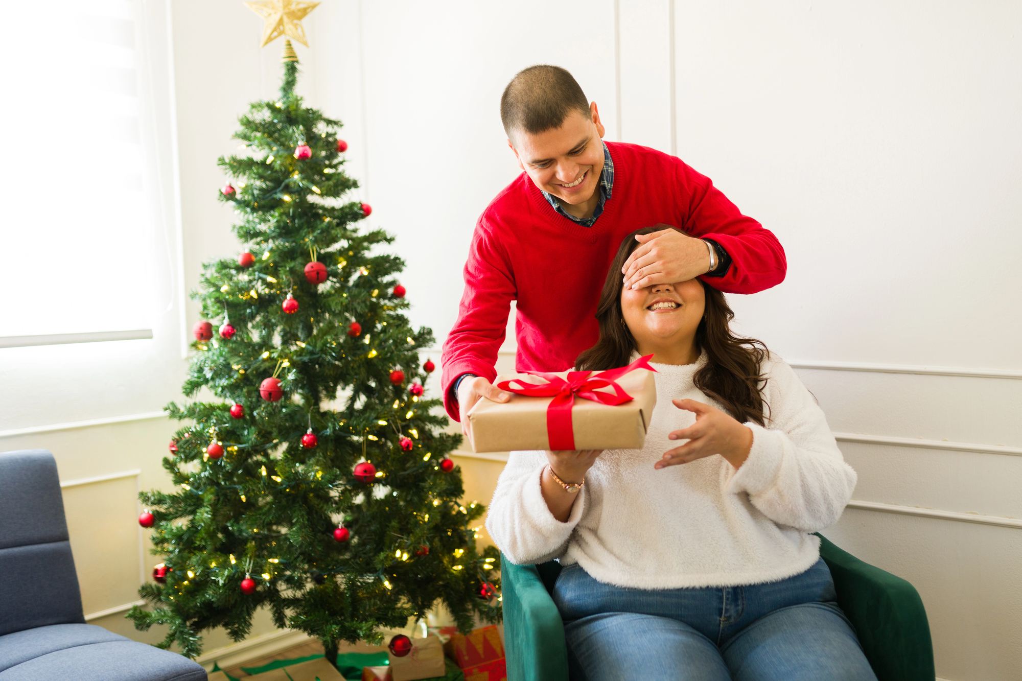 Holiday Shopping Tips for Plus Size Fashion Friends: What to Buy, What to Avoid & How to Win