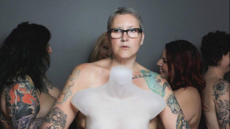 21 Bold + Beautiful Affirmations for Plus Size People to Reclaim Their Power