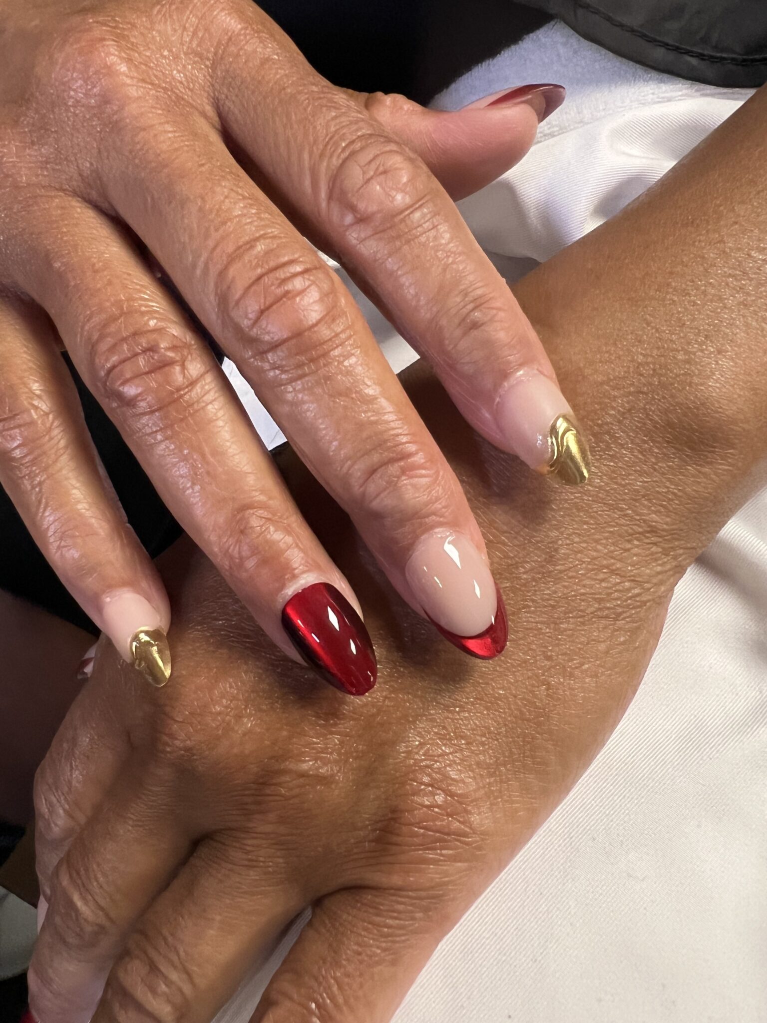 Queen Latifah's AMA Nails by Kiss