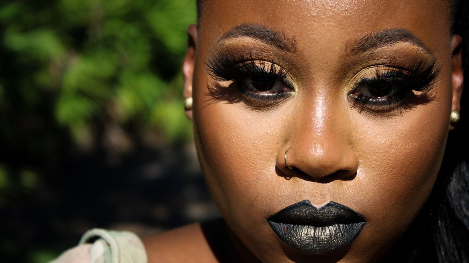 DArk matte lipstick