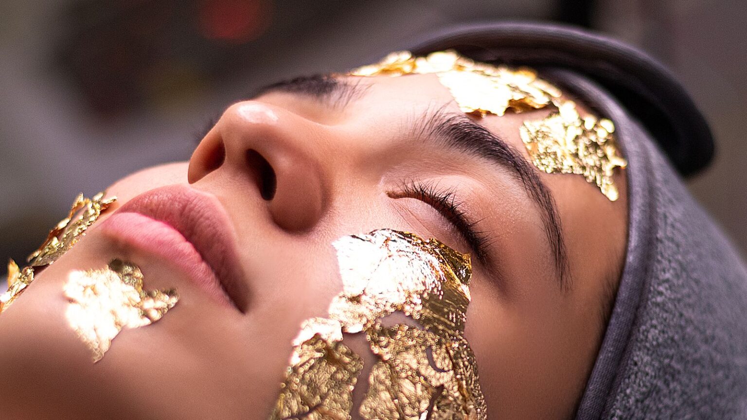 Gold flakes