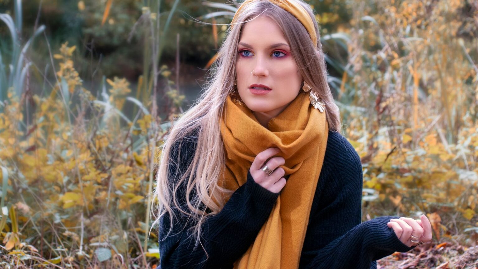 Mustard yellow and Navy blue outfit