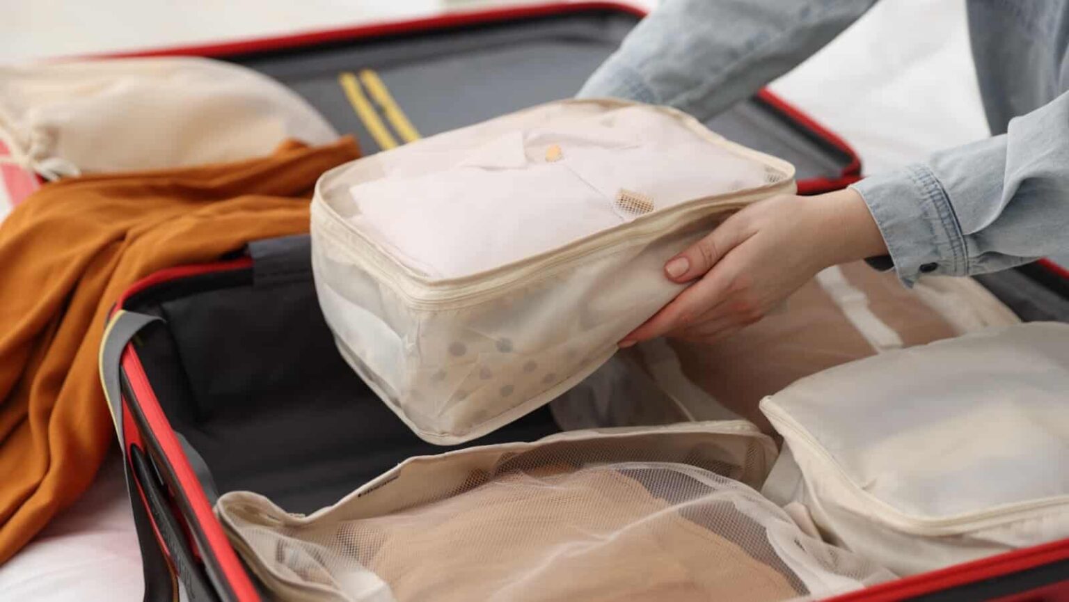 Packing cubes. New Africa via Shutterstock