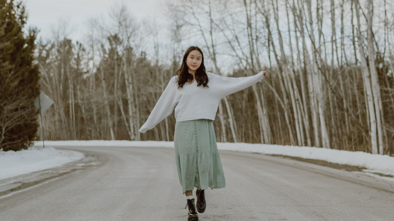 10 Easy Outfit Ideas That Prove You Don't Need Jeans to Look Stylish