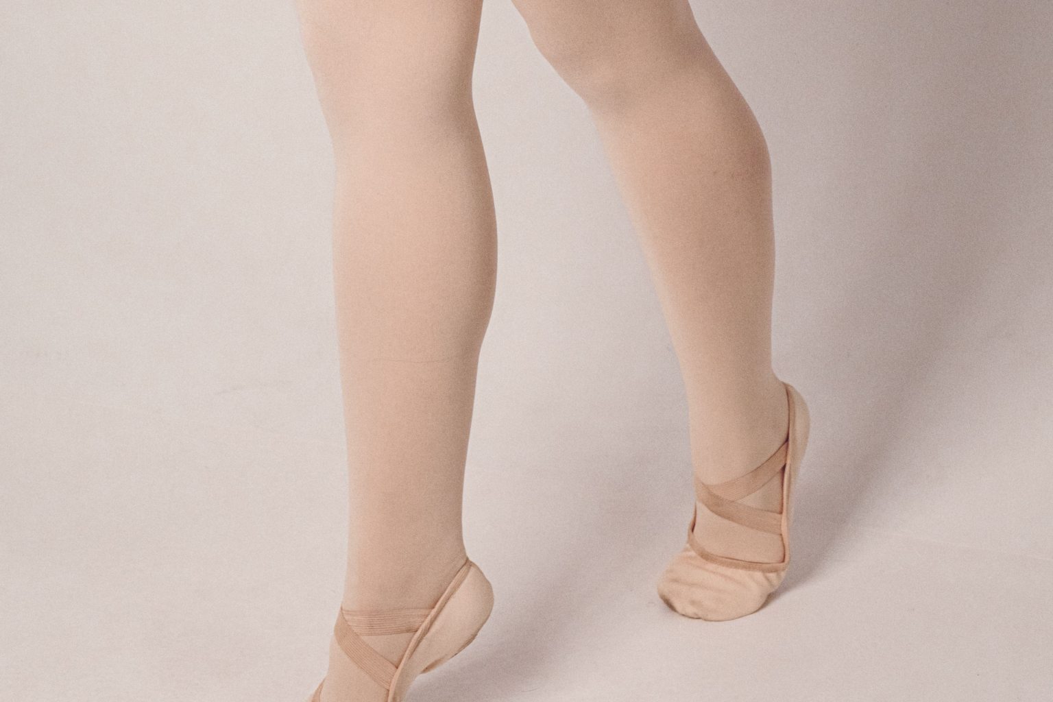 12 Viral Fashion Finds Worth Adding to Your Summer Wardrobe