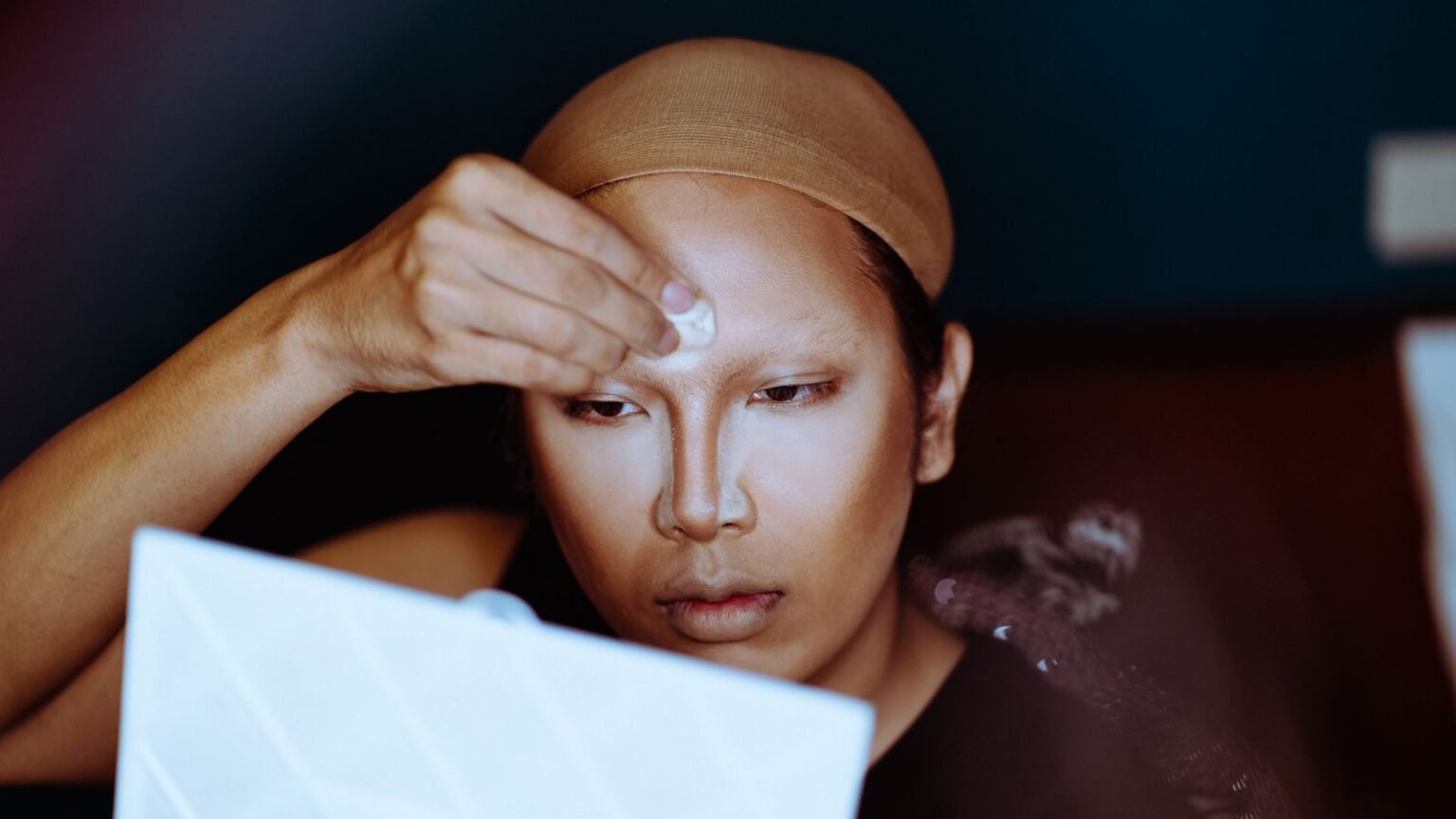 Woman make up