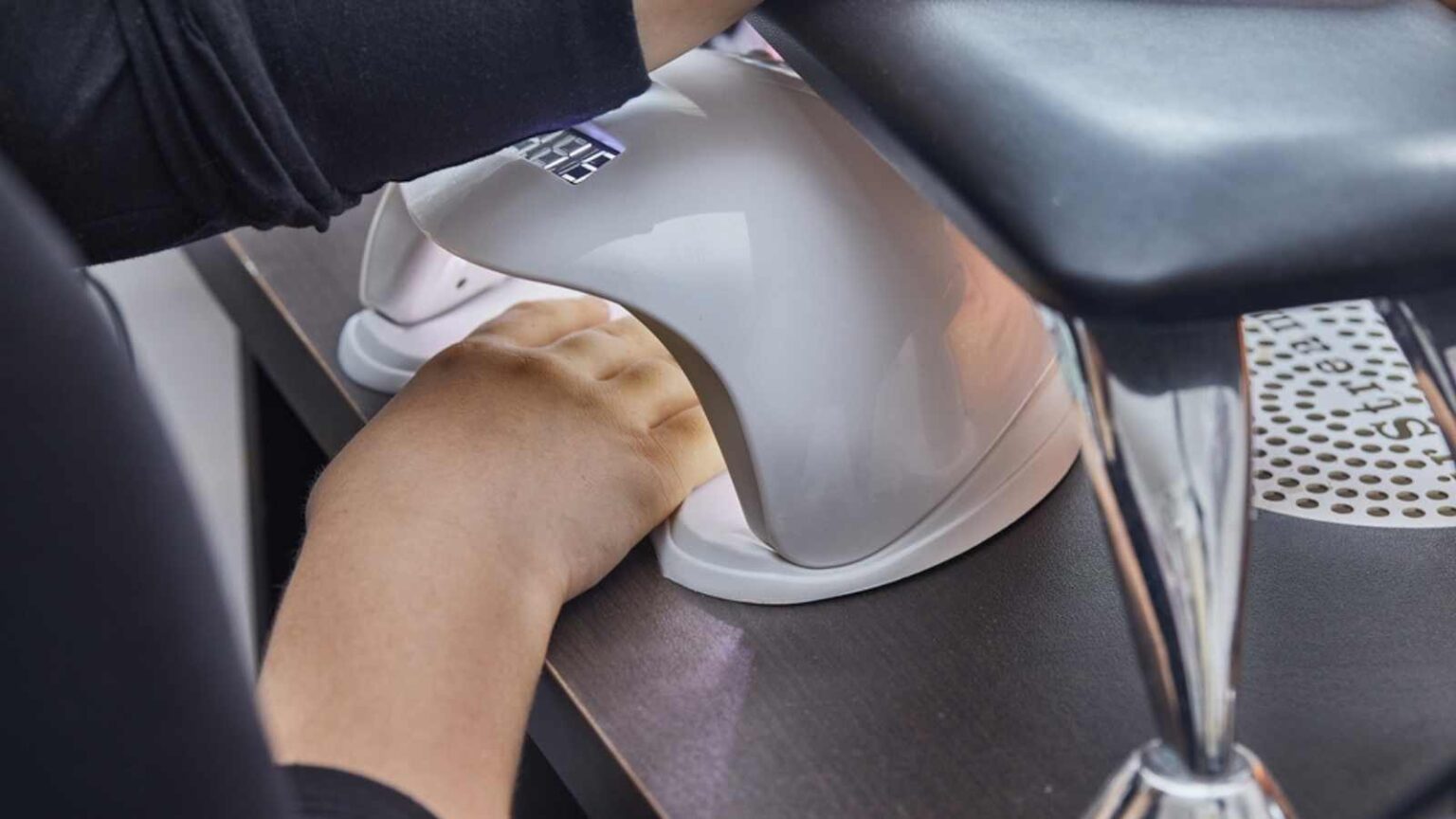 gel manicures under uv lamps