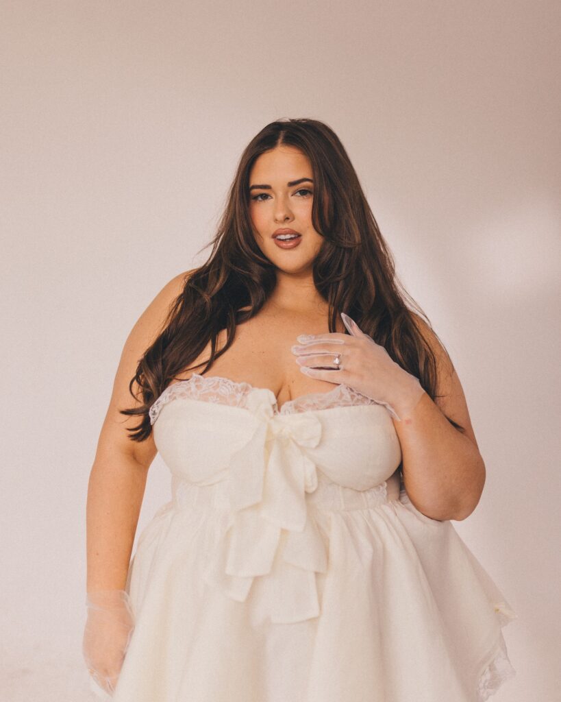 Emma Arletta plus-size influencer, in her bridal collection from G.I.A/IRL